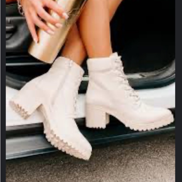 Lace Up Combat ankle boots - Picture 3 of 4